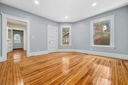 139 Lincoln St Property Photo 6