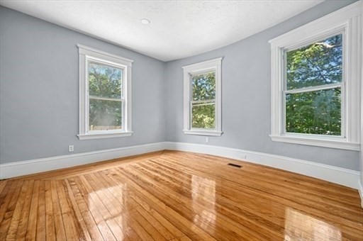 139 Lincoln St Property Photo 10