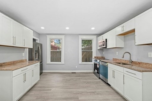 139 Lincoln St Property Photo 15