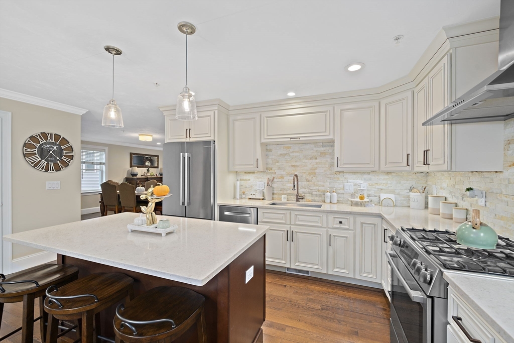6 Audubon Way # 6 Property Photo 4