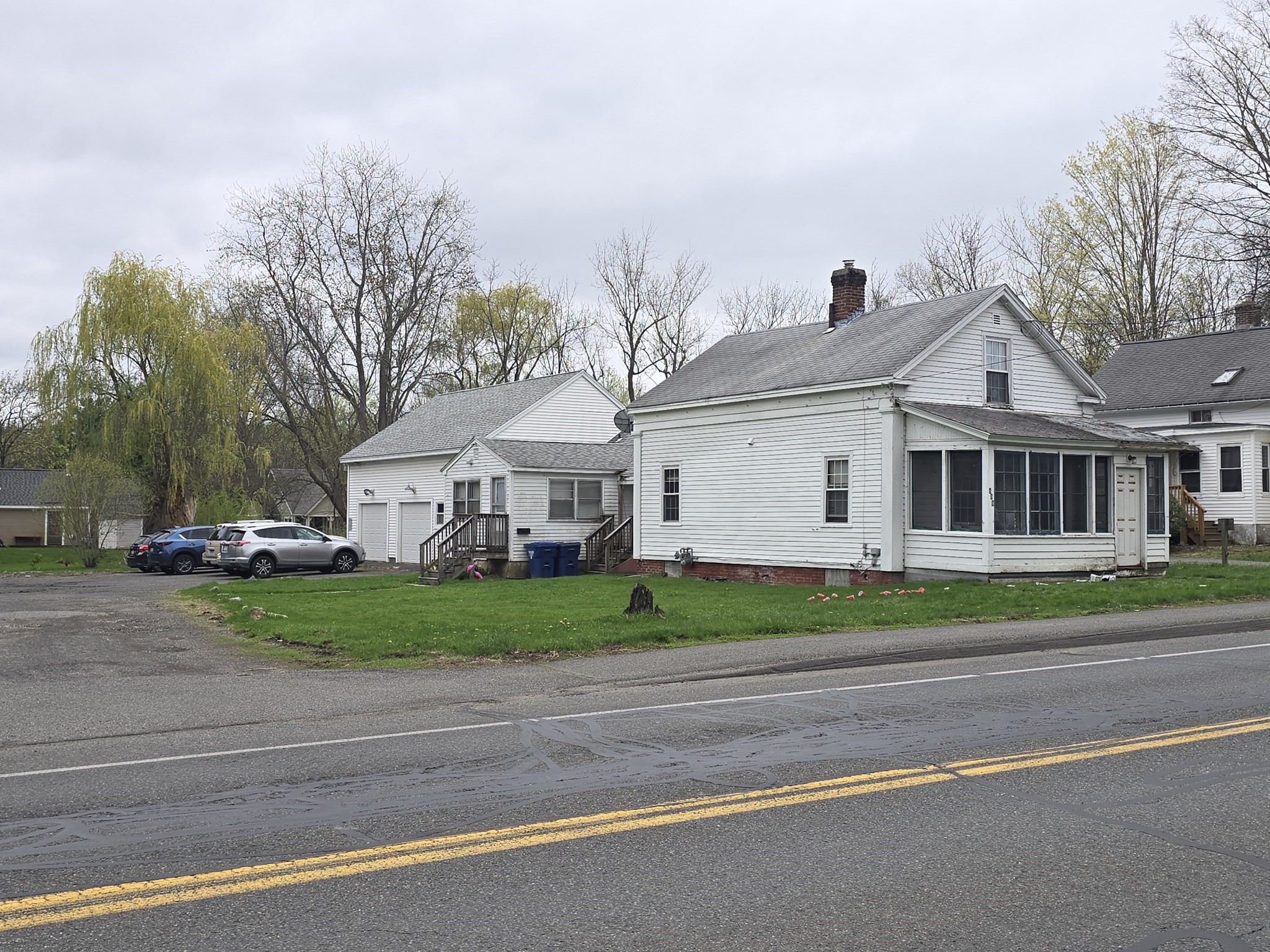 699-707 Main St Property Photo 4