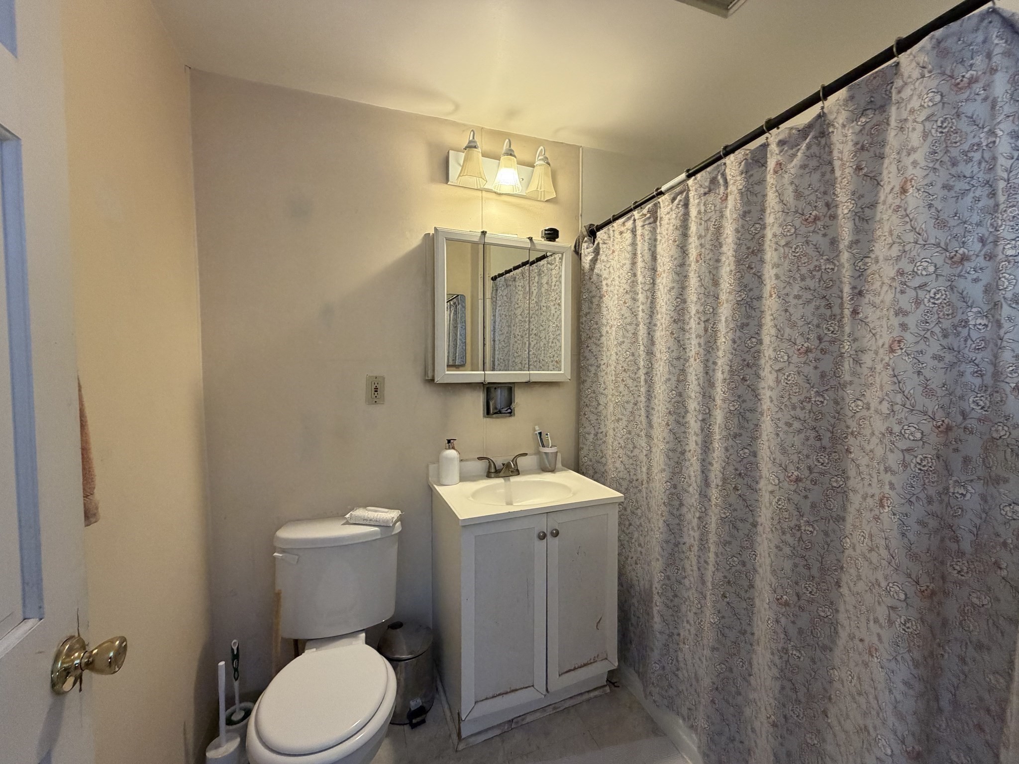 699-707 Main St Property Photo 13