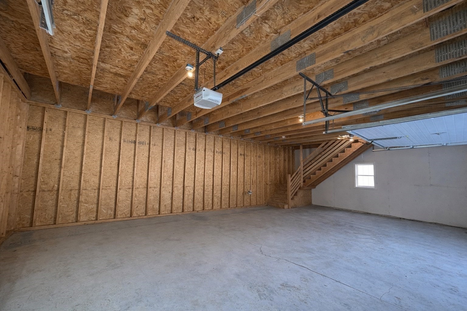 699-707 Main St Property Photo 24
