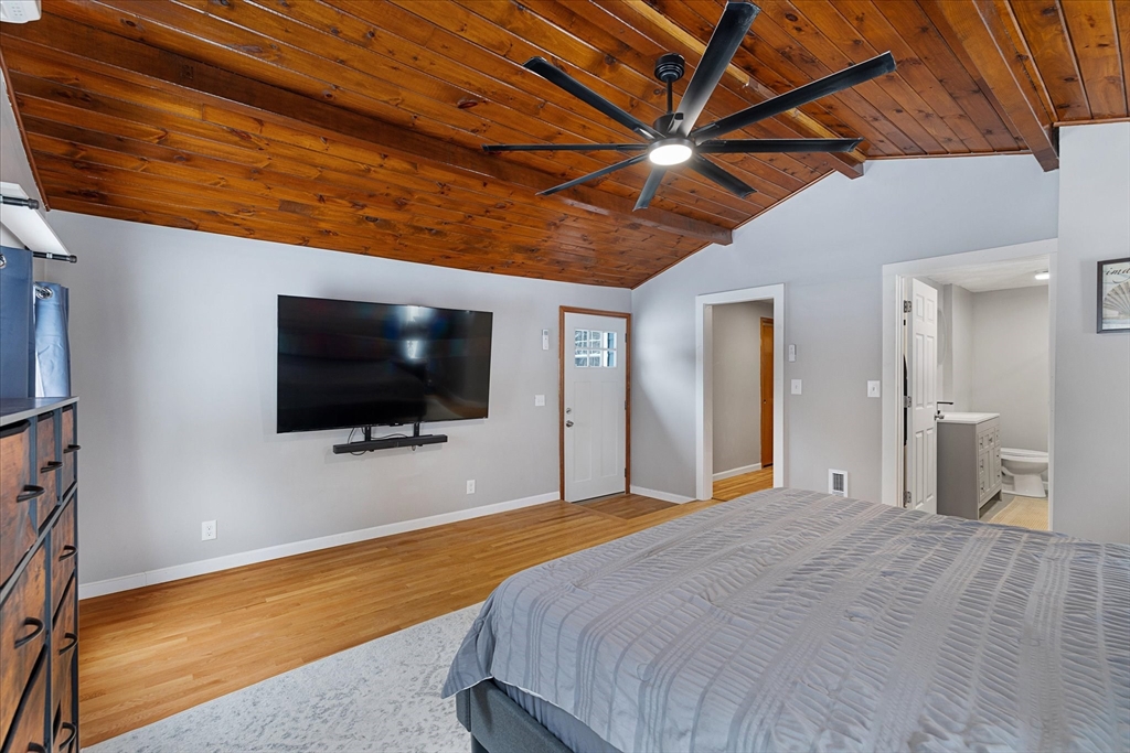 8 Barry Drive Property Photo 12