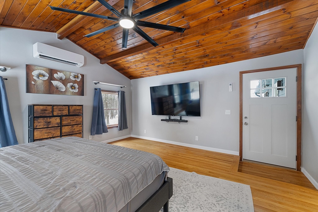 8 Barry Drive Property Photo 13