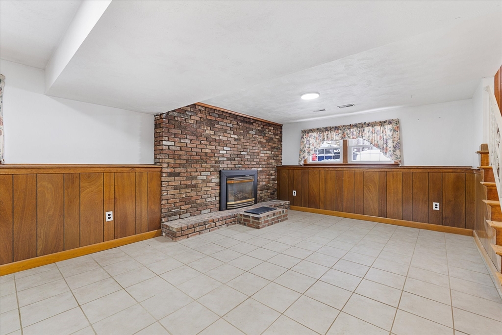 8 Barry Drive Property Photo 25
