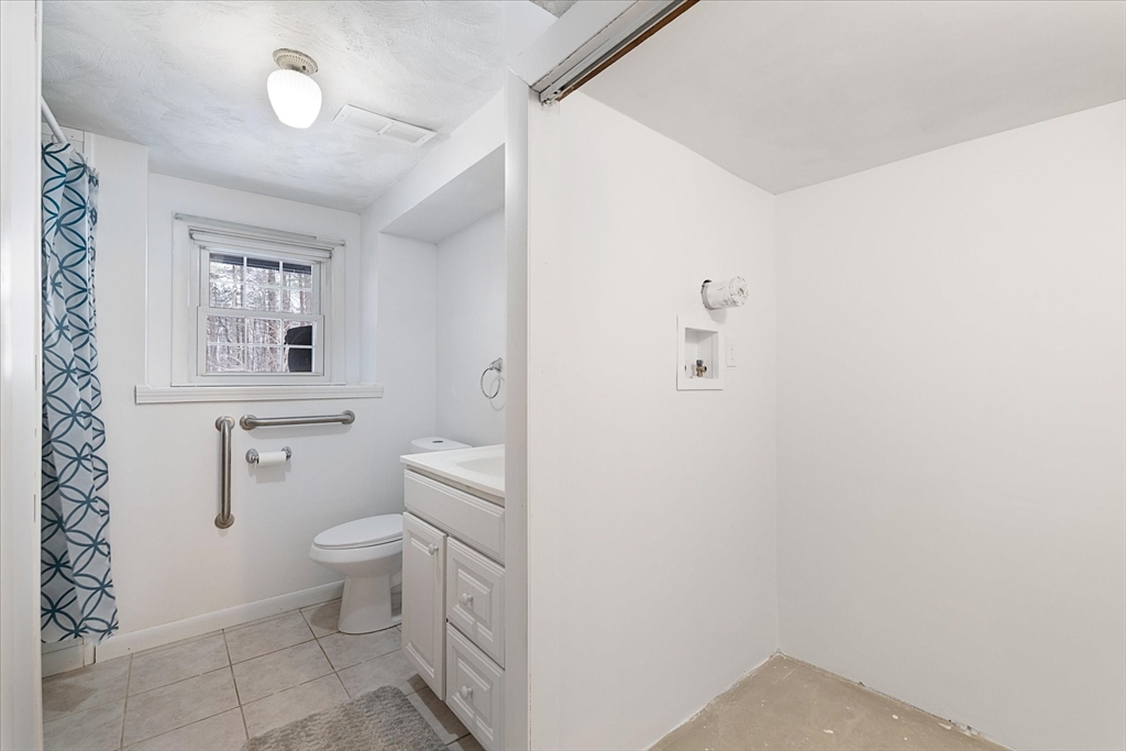 8 Barry Drive Property Photo 29