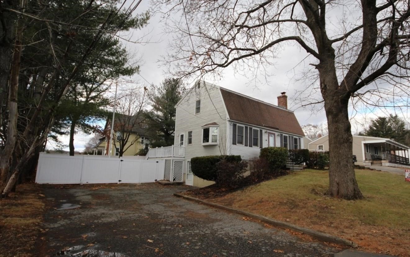 471 Butman Rd Property Photo 3