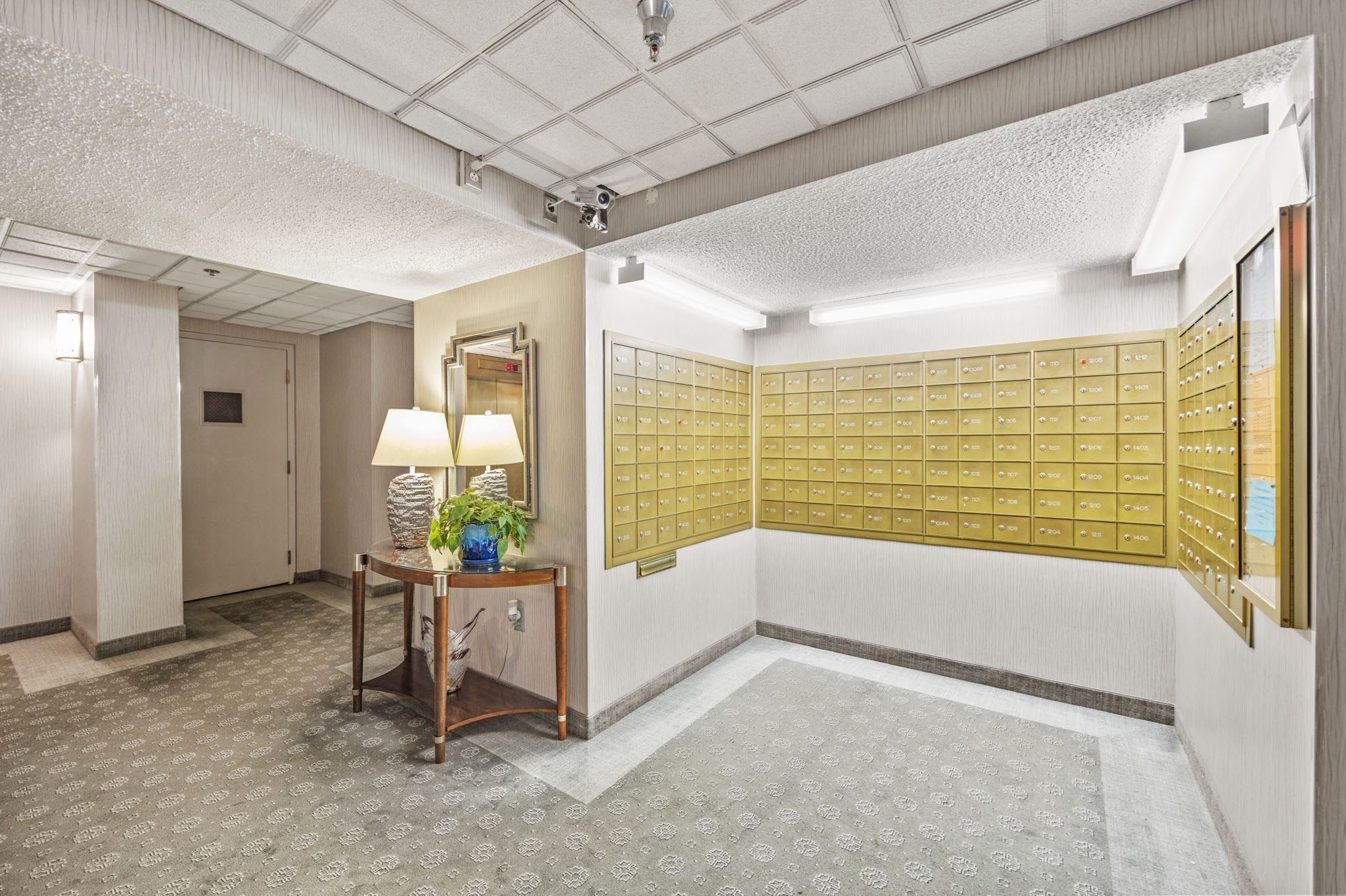 40 Village Rd # 1006 Property Photo 22