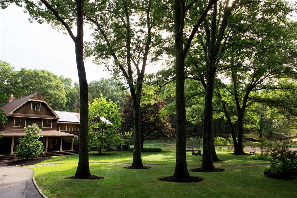 2 Spingler Dr Property Photo 1