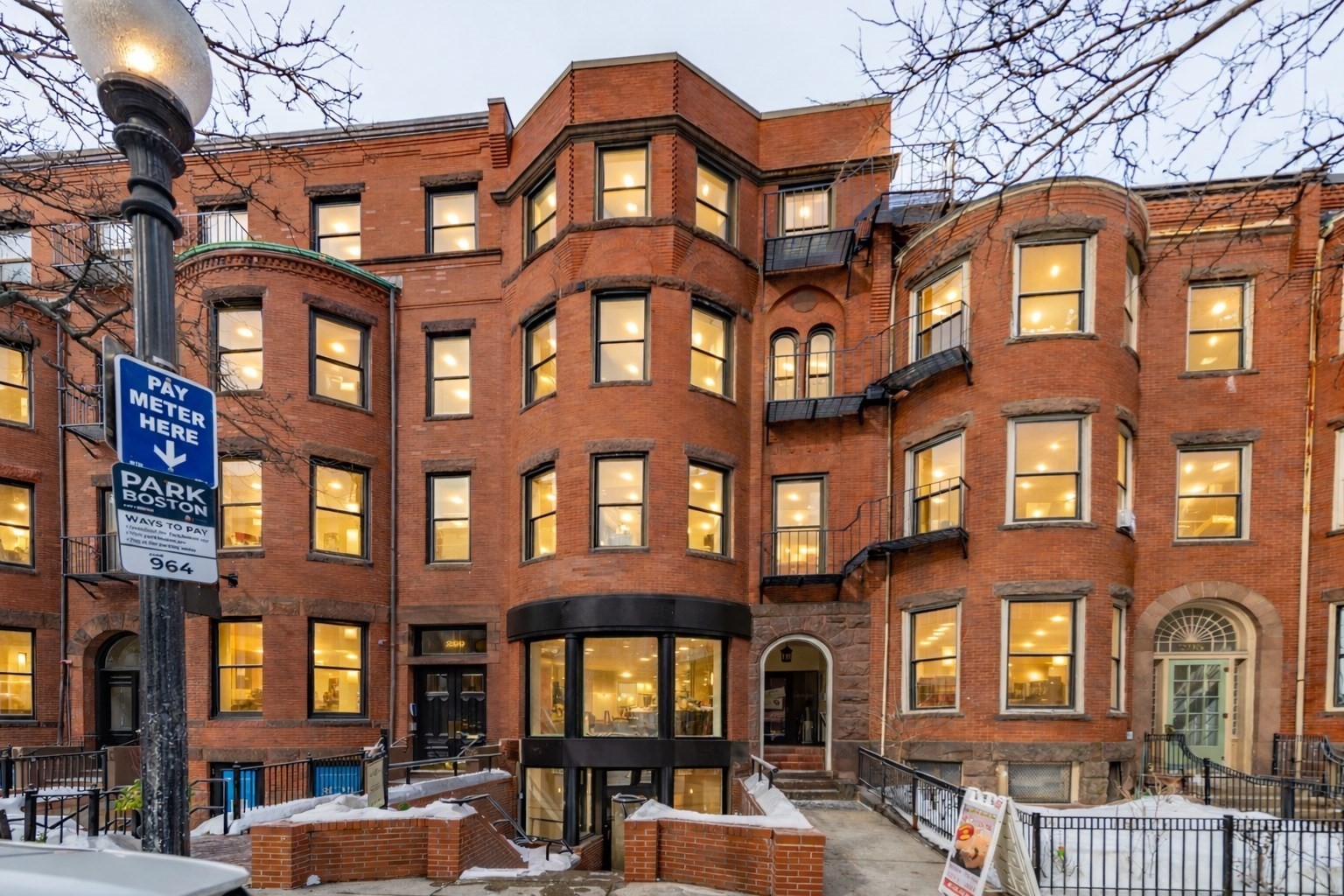 297 Newbury Street Property Photo 1
