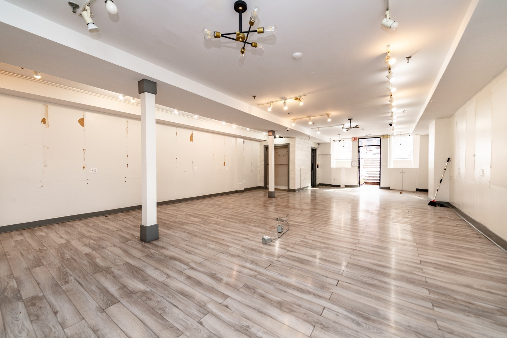 297 Newbury Street Property Photo 3