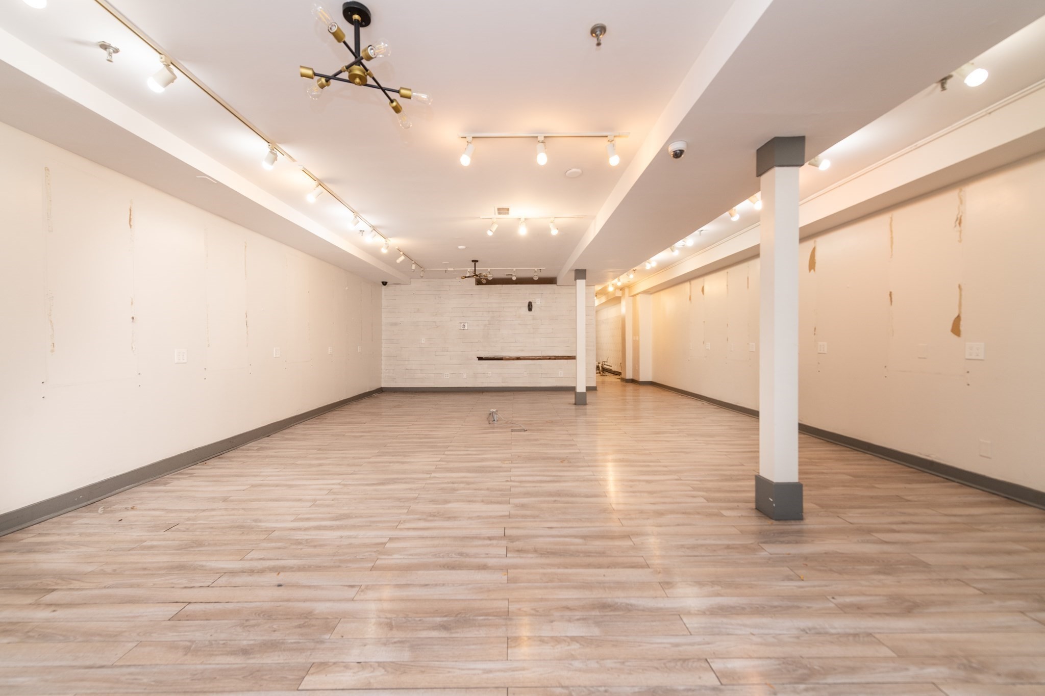 297 Newbury Street Property Photo 4