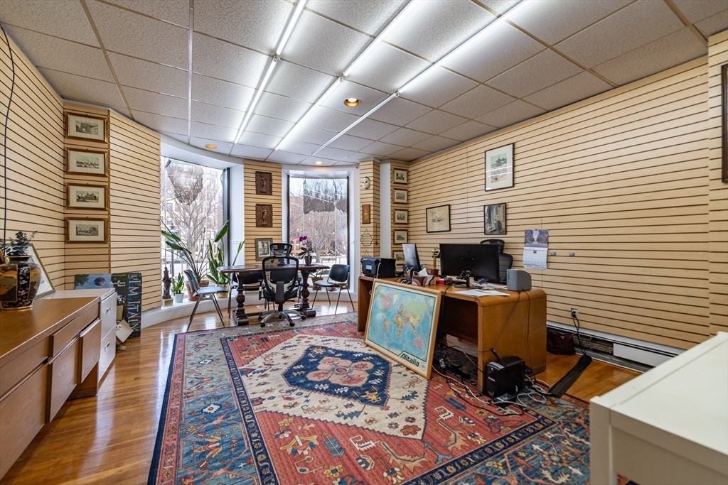 470 Commonwealth Ave Property Photo 3