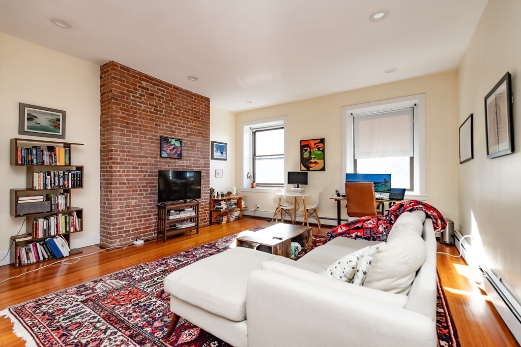 470 Commonwealth Ave Property Photo 11