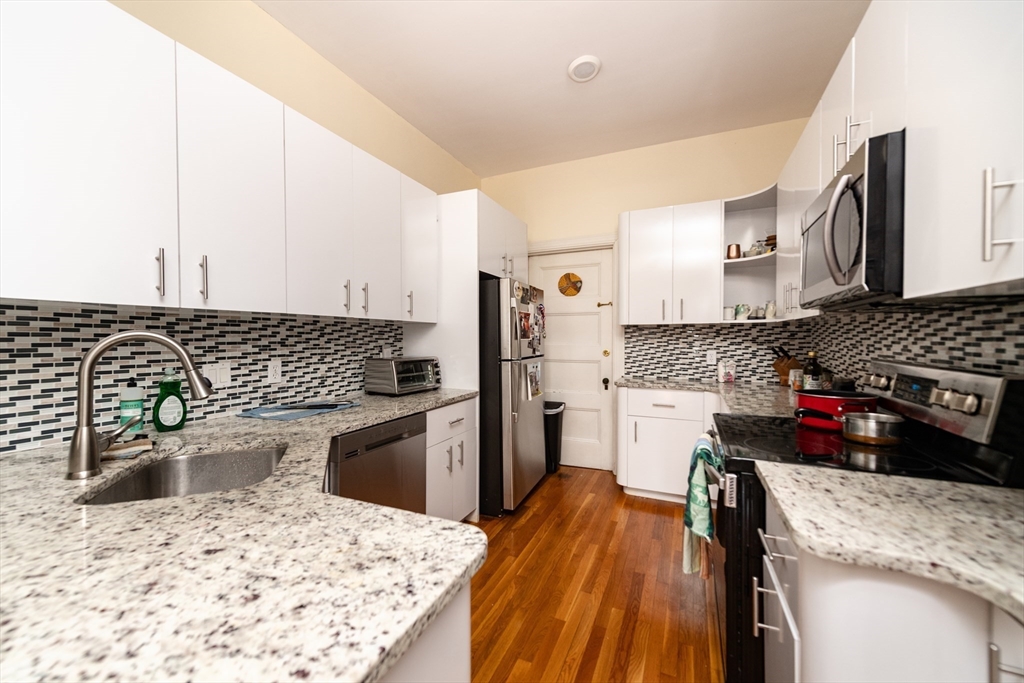 470 Commonwealth Ave Property Photo 14
