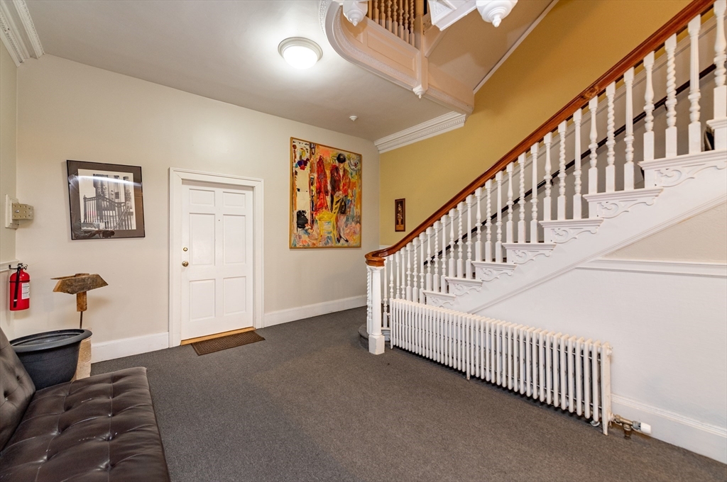 470 Commonwealth Ave Property Photo 24
