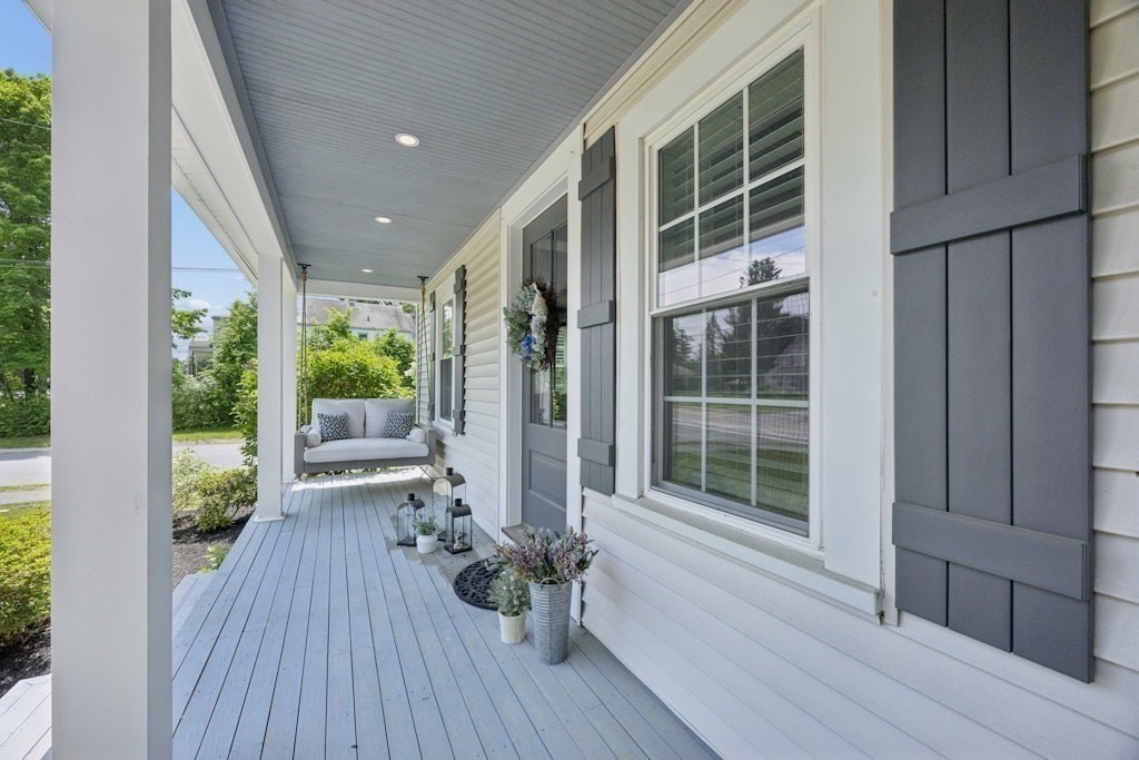 2 Sterling Court Property Photo 4