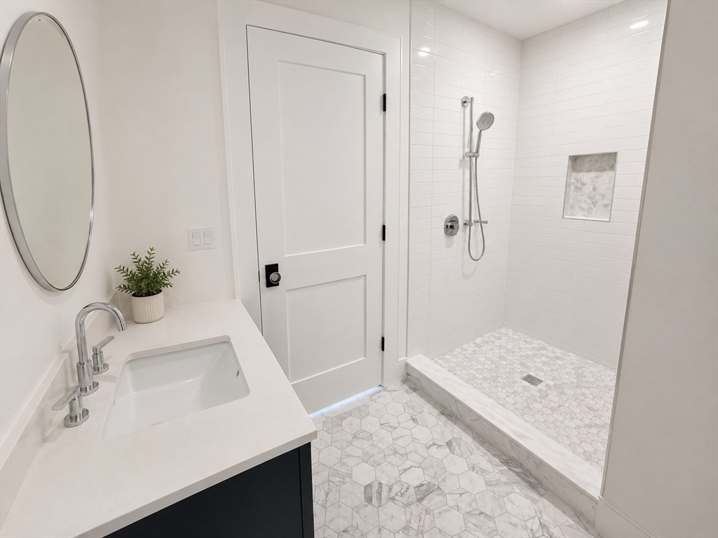 9 Albamont Road Property Photo 6
