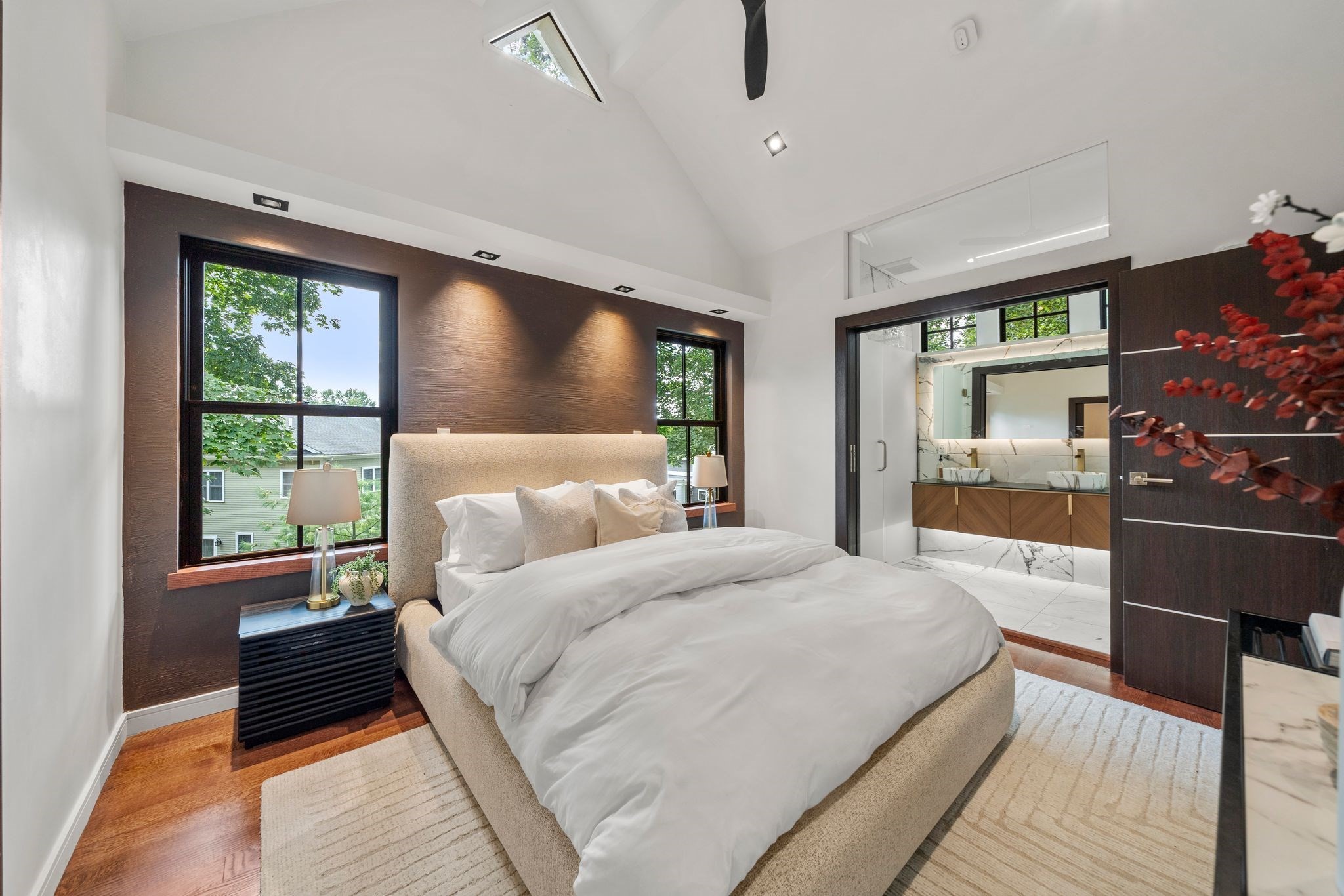 304 Elliot St. Carriage House S # 4 Property Photo 8