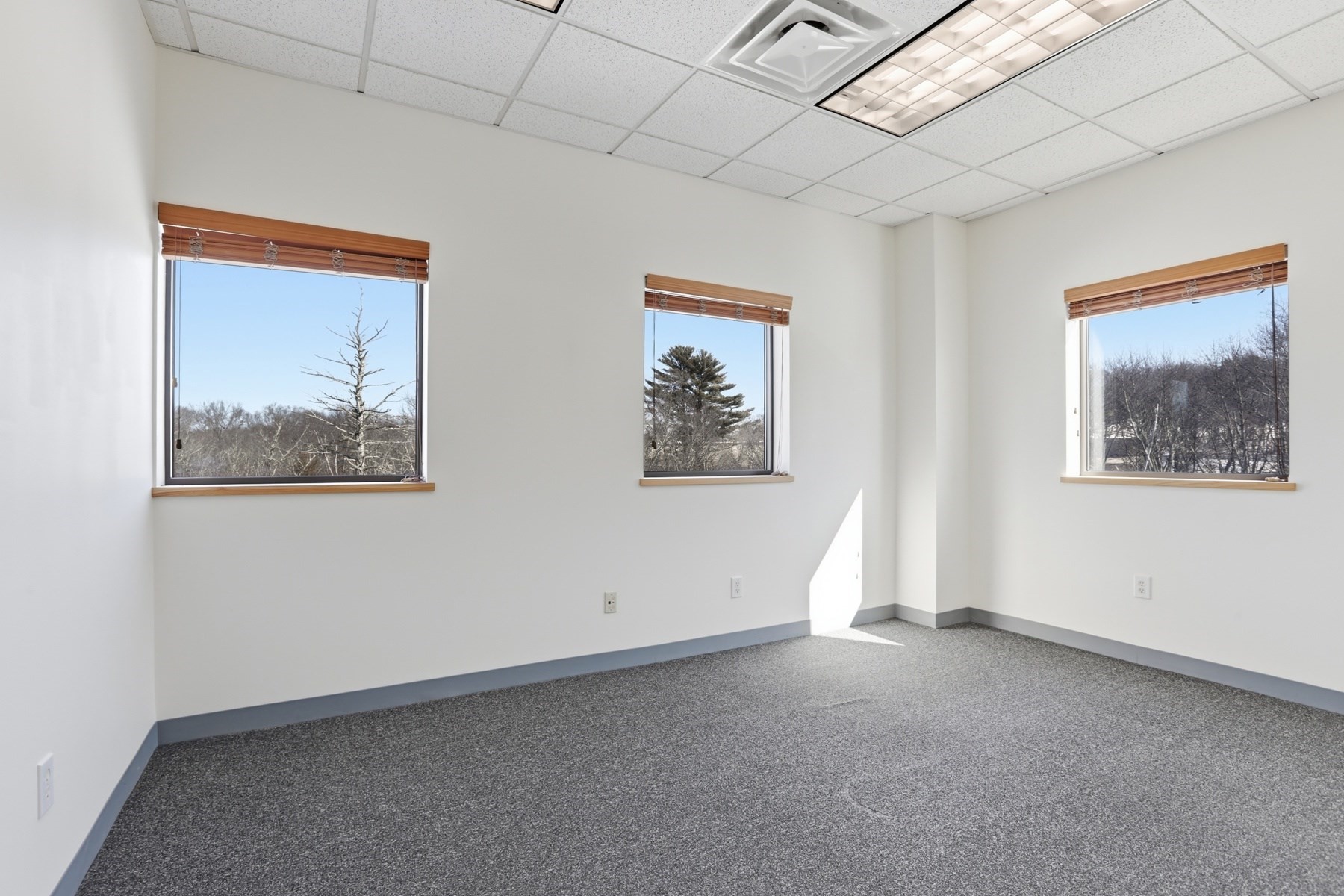 319 Newburyport Tpke # 210 Property Photo 25