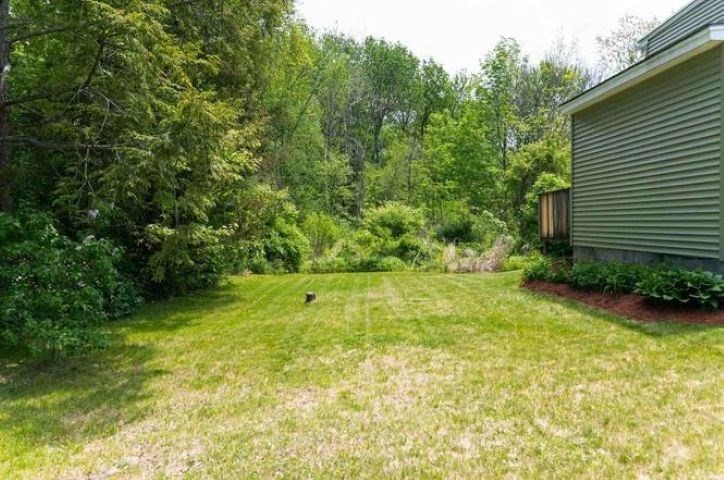13 Main St Property Photo 17
