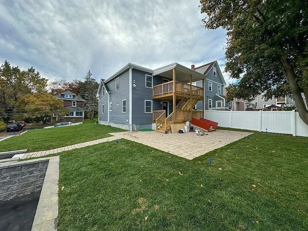 498 Beech St Property Photo 28