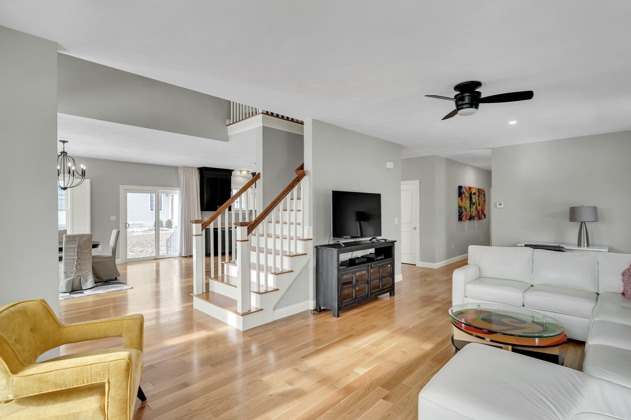 553 Foundry St. Property Photo 4