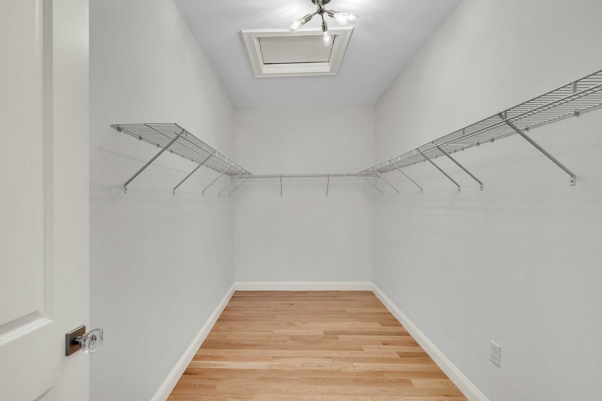 553 Foundry St. Property Photo 15