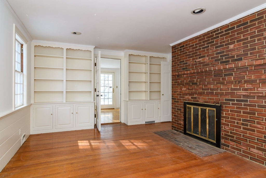 162 Hampshire Rd Property Photo 7