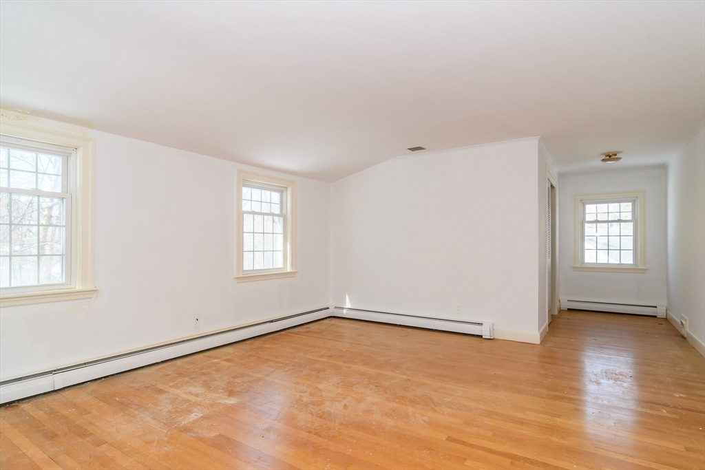 162 Hampshire Rd Property Photo 11
