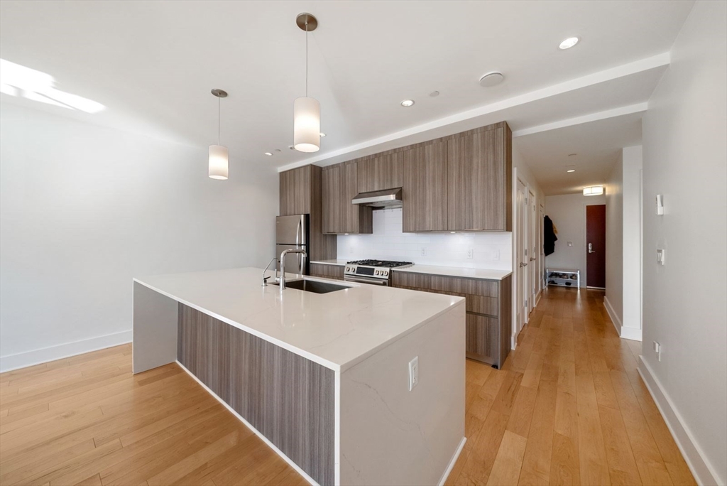240 Salem St # 3b Property Photo 11