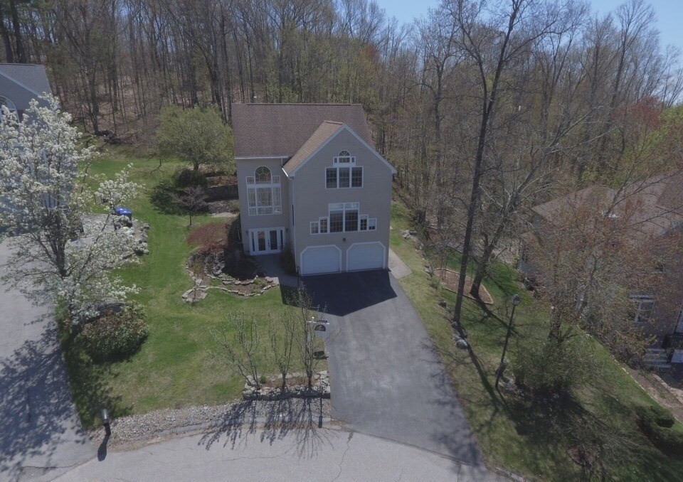 7 Tree Top Way Property Photo 2