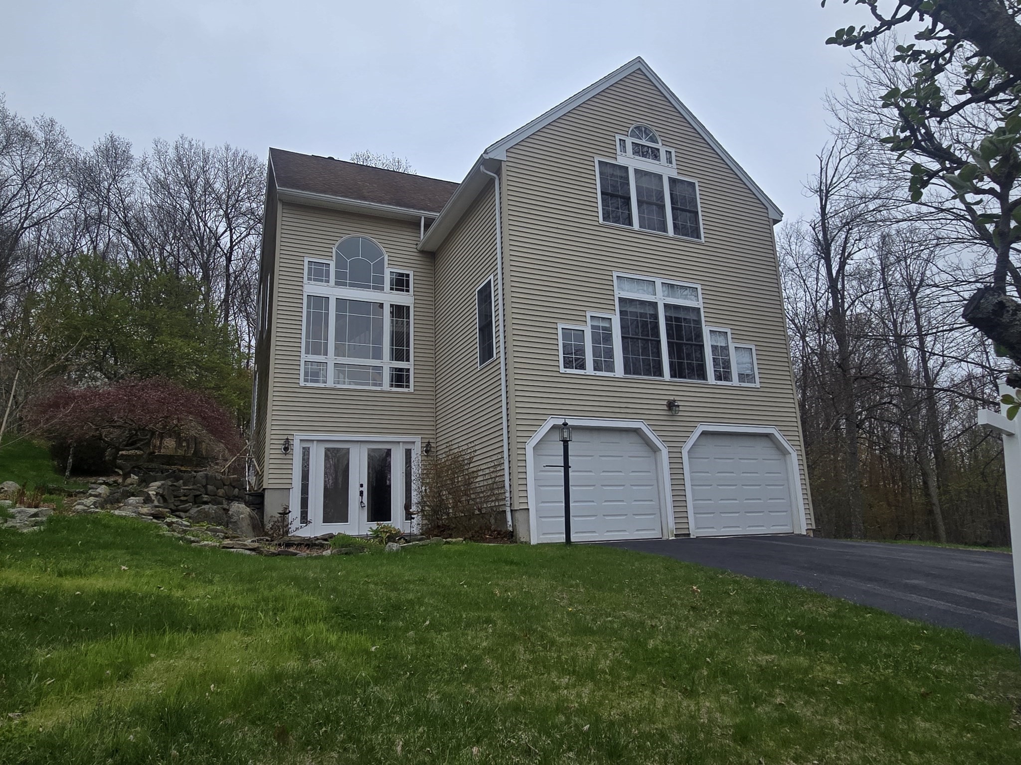 7 Tree Top Way Property Photo 4