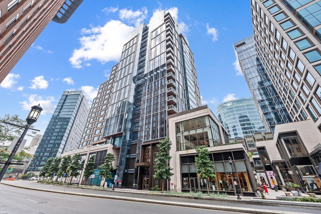 135 Seaport Blvd # 818 Property Photo 1