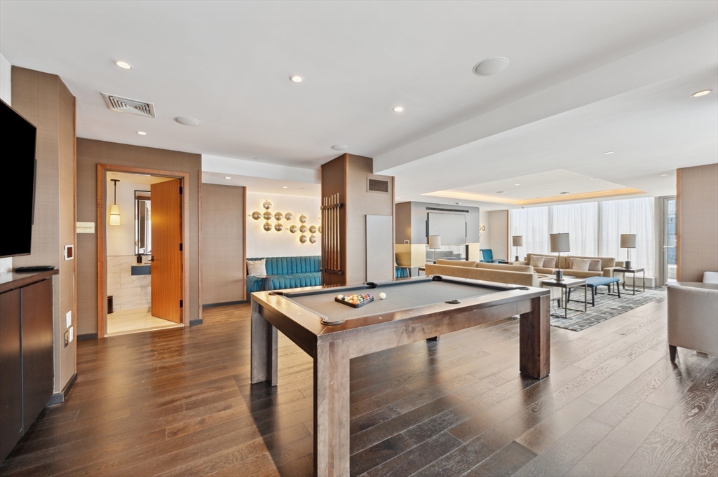 135 Seaport Blvd # 818 Property Photo 20