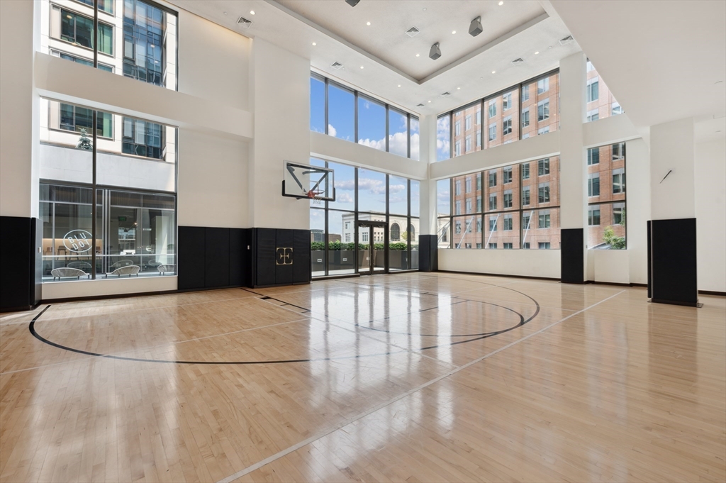 135 Seaport Blvd # 818 Property Photo 23