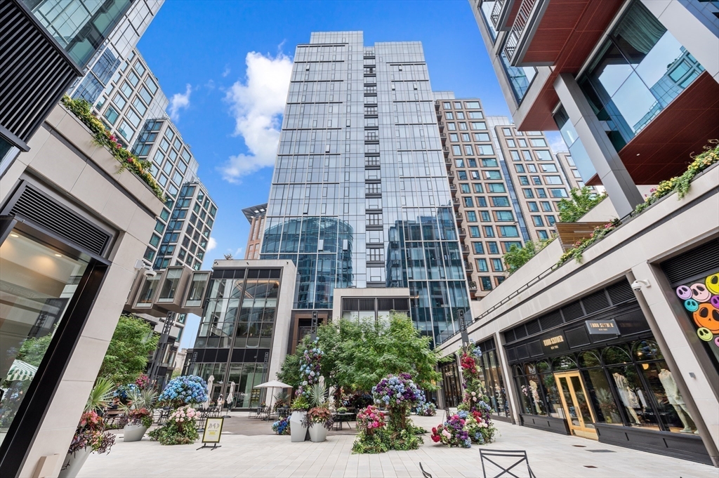 135 Seaport Blvd # 818 Property Photo 29