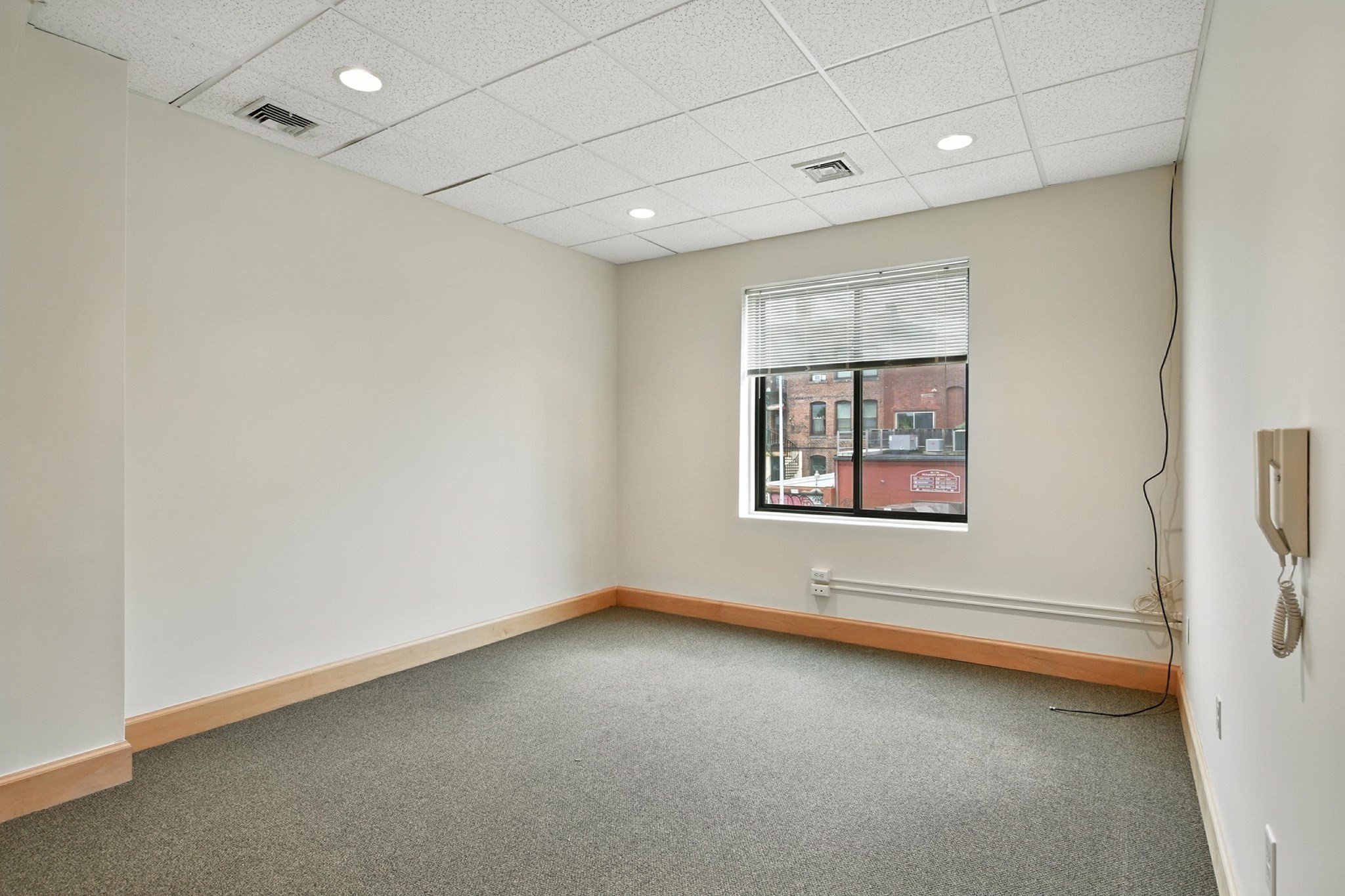 5 Strong Ave Property Photo 1