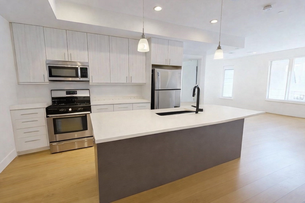 488 Dorchester Ave # 3E Property Photo 1