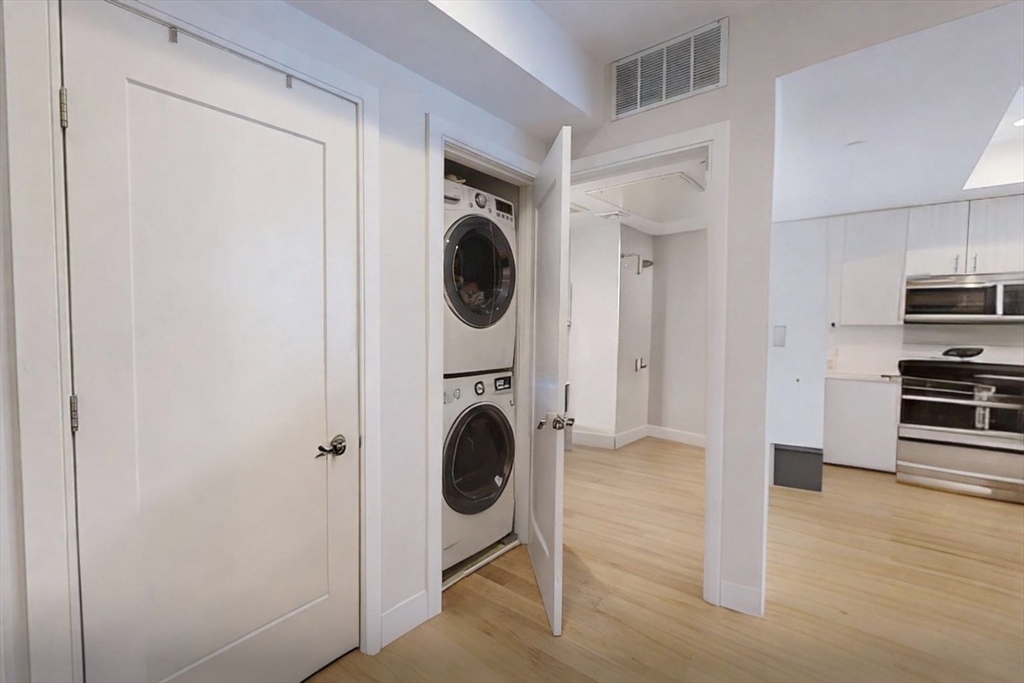488 Dorchester Ave # 3e Property Photo 2