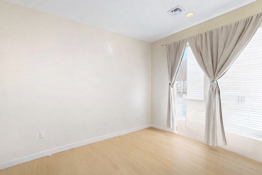 488 Dorchester Ave # 3e Property Photo 7