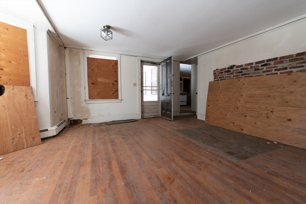 131 Wellesley Street Property Photo 21
