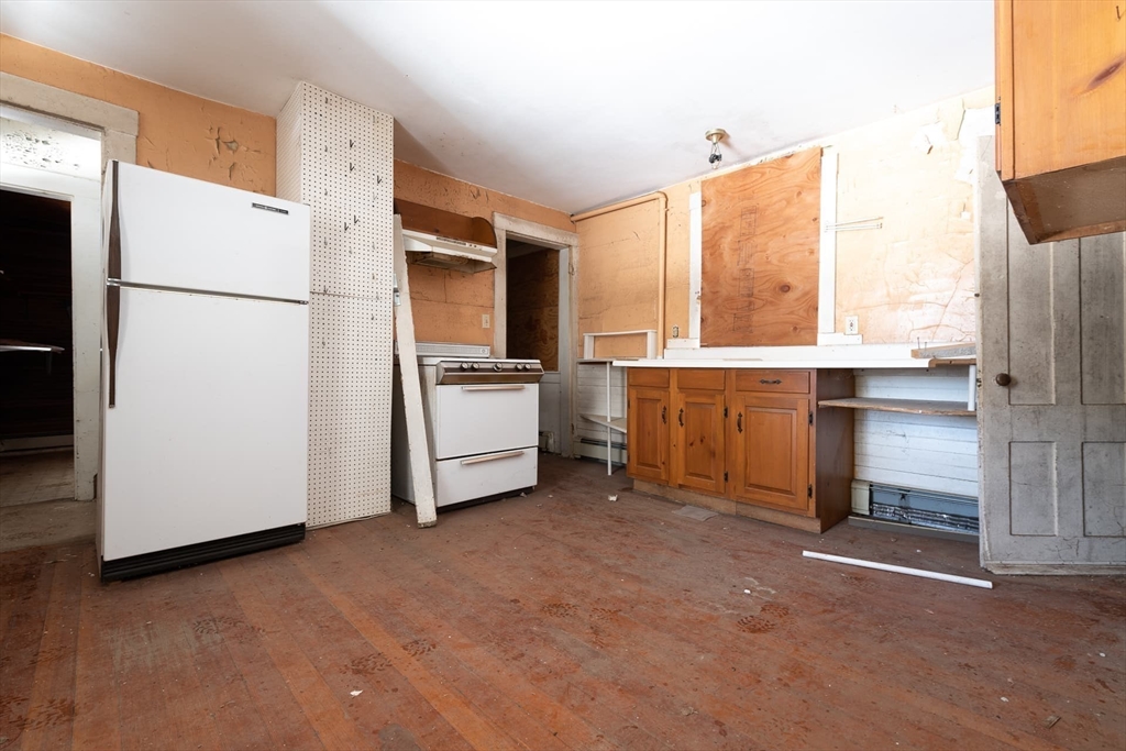 131 Wellesley Street Property Photo 25