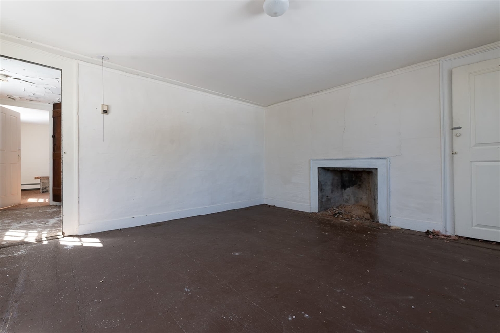 131 Wellesley Street Property Photo 26