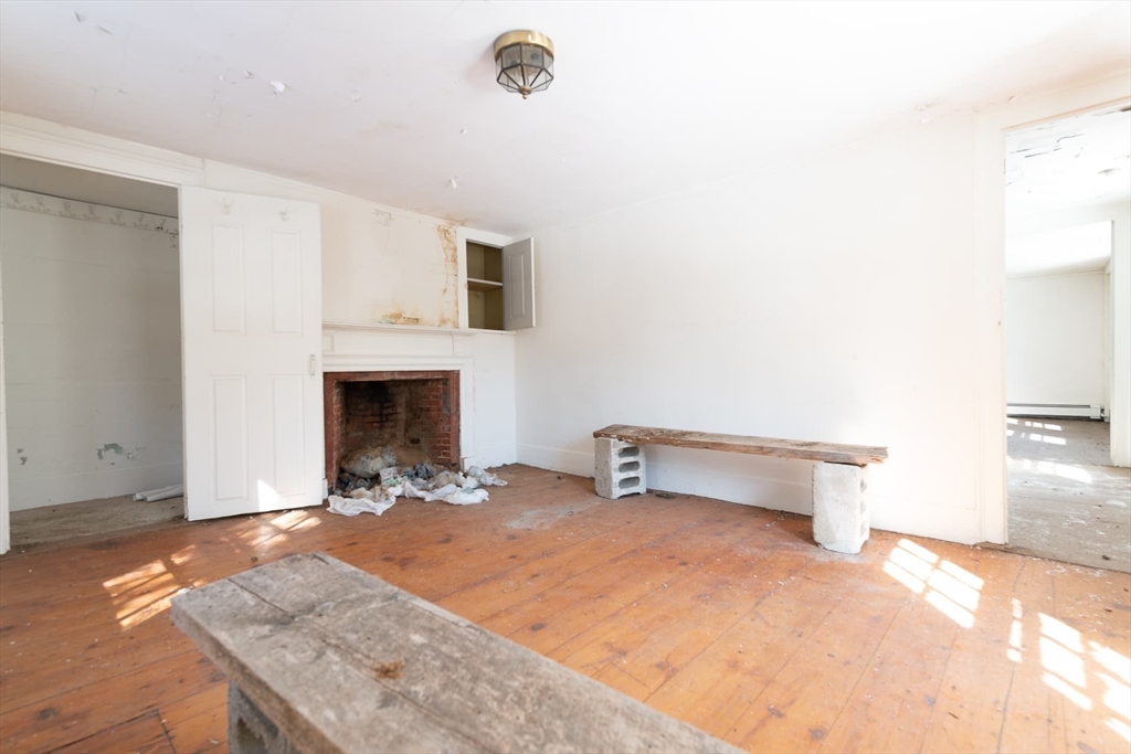 131 Wellesley Street Property Photo 27