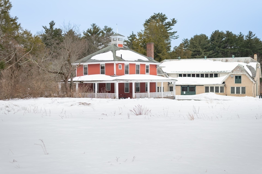 133 Wellesley Street Property Photo 8