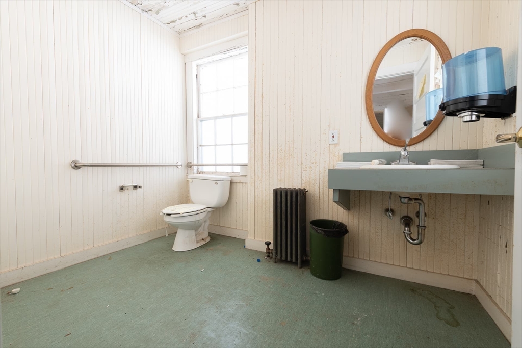 133 Wellesley Street Property Photo 24