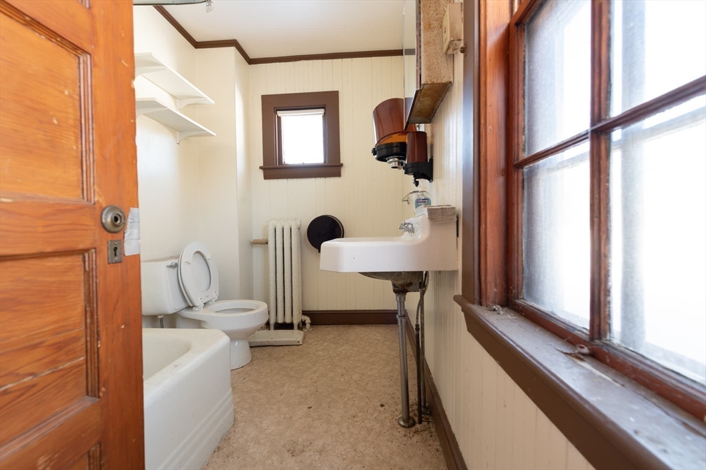 133 Wellesley Street Property Photo 27