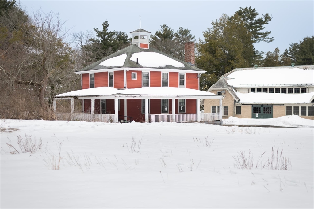 133 Wellesley Street Property Photo 33